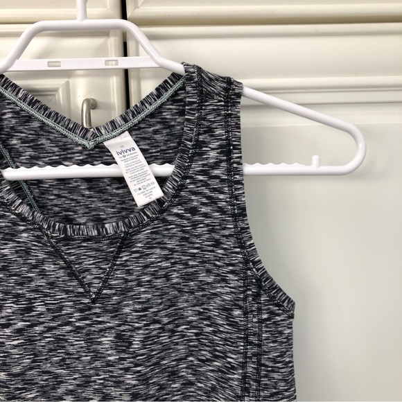 Super soft Ivivva by Lululemon girl’s tank top - Picture 3 of 11